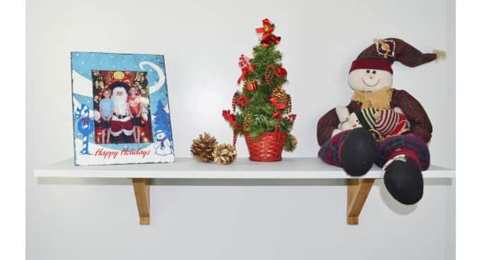 Bamboo Brackets with Shelf Xmas Decos 682x368 1